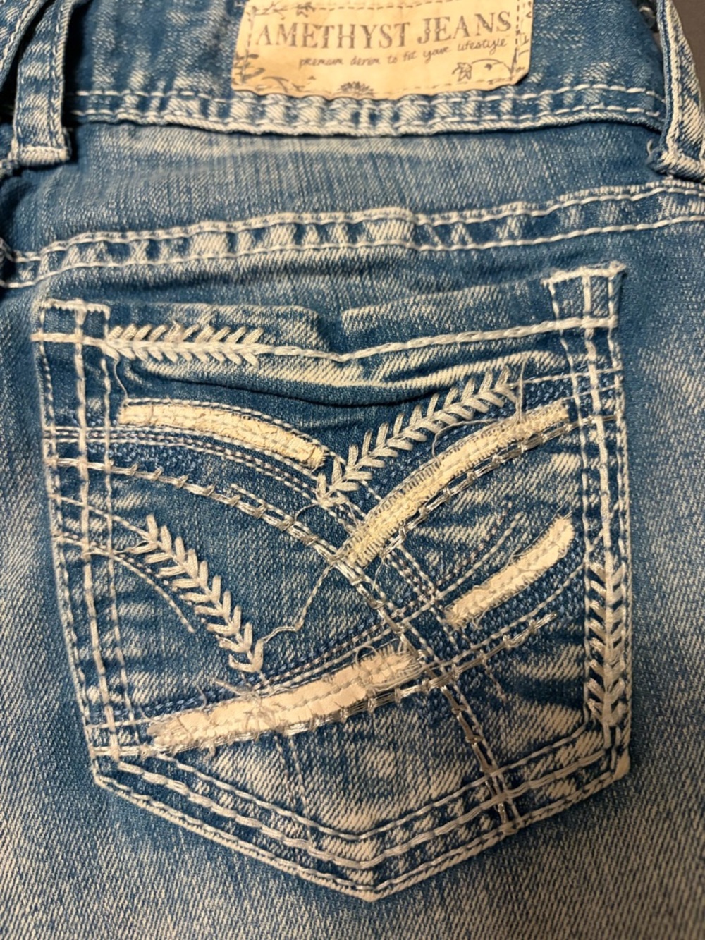 Amethyst Jeans Capris - Picture 10 of 11